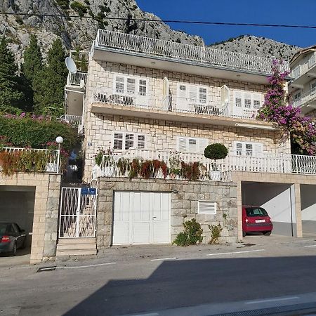 Apartments Ivan - With Parking Omis Exterior photo