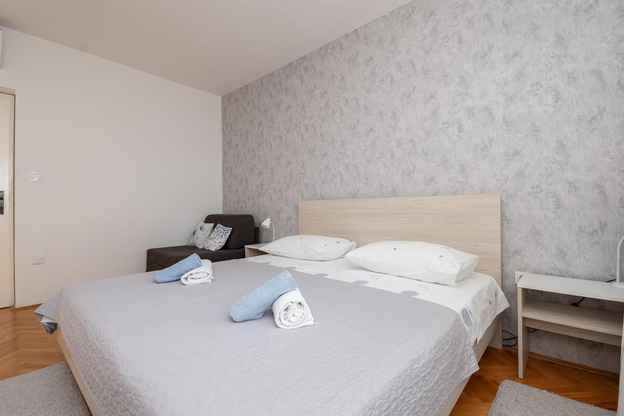 Apartments Ivan - With Parking Omis Exterior photo