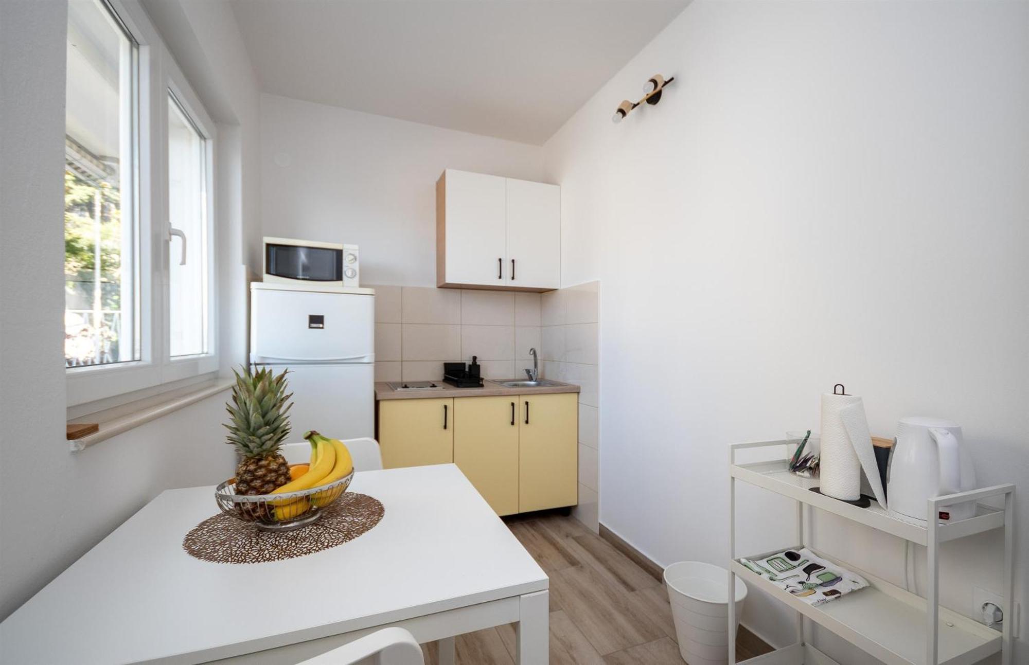 Apartments Ivan - With Parking Omis Exterior photo