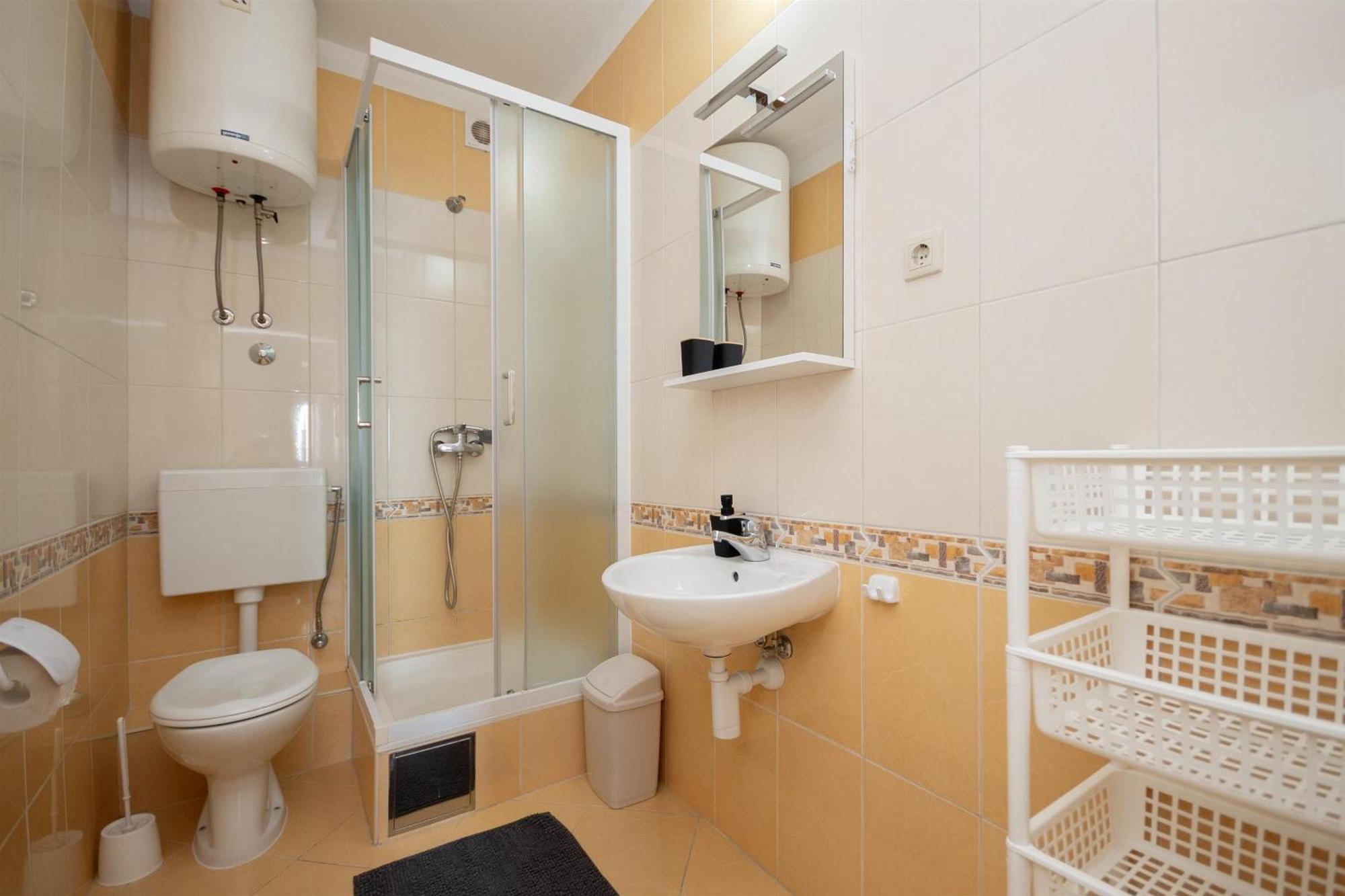 Apartments Ivan - With Parking Omis Exterior photo